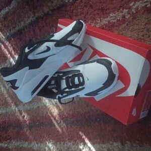 Nike Women's Air Max Bolt